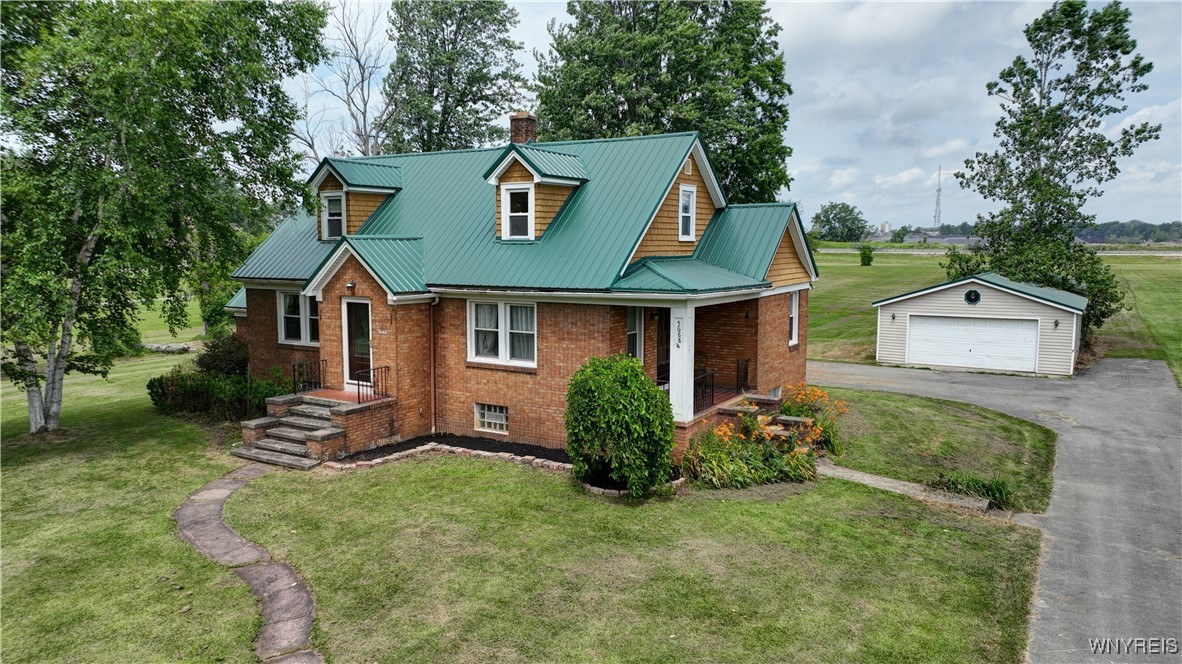 photo ZirGTy6Tog: 5688 Genesee Street, Lancaster NY 14086