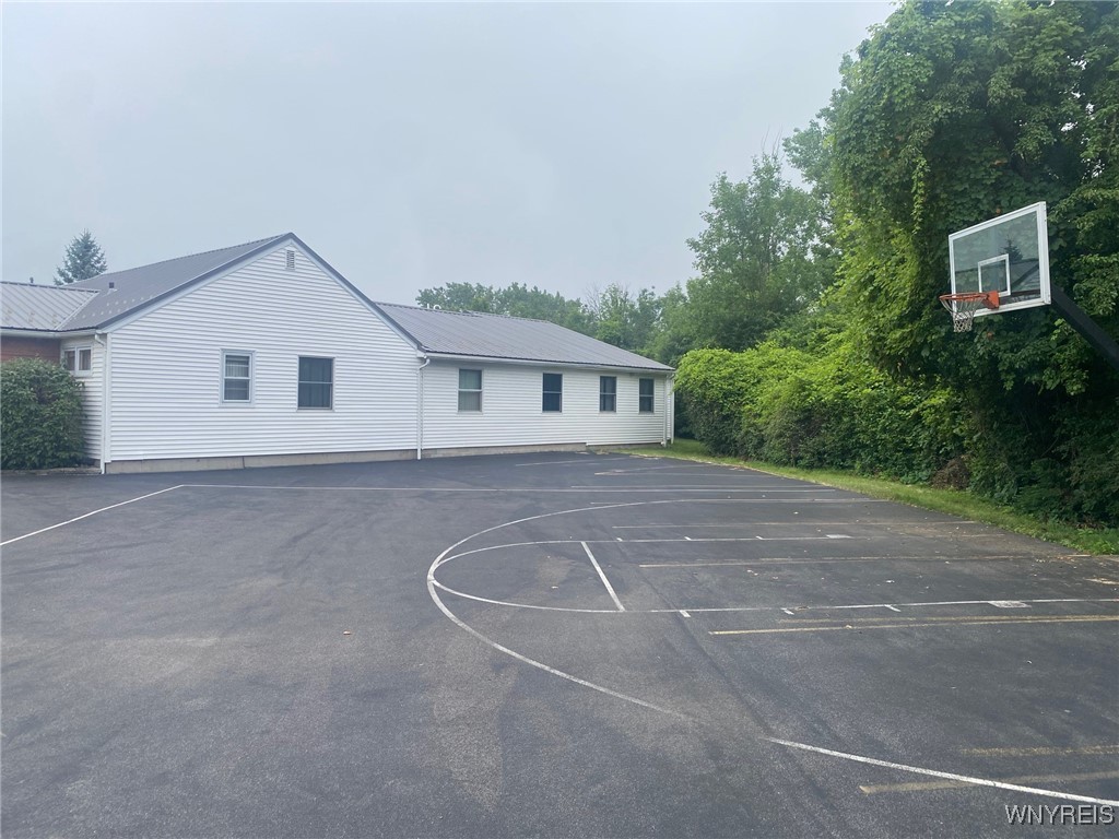 photo CKAnWVcM: 505 Aero Drive, Cheektowaga NY 14225