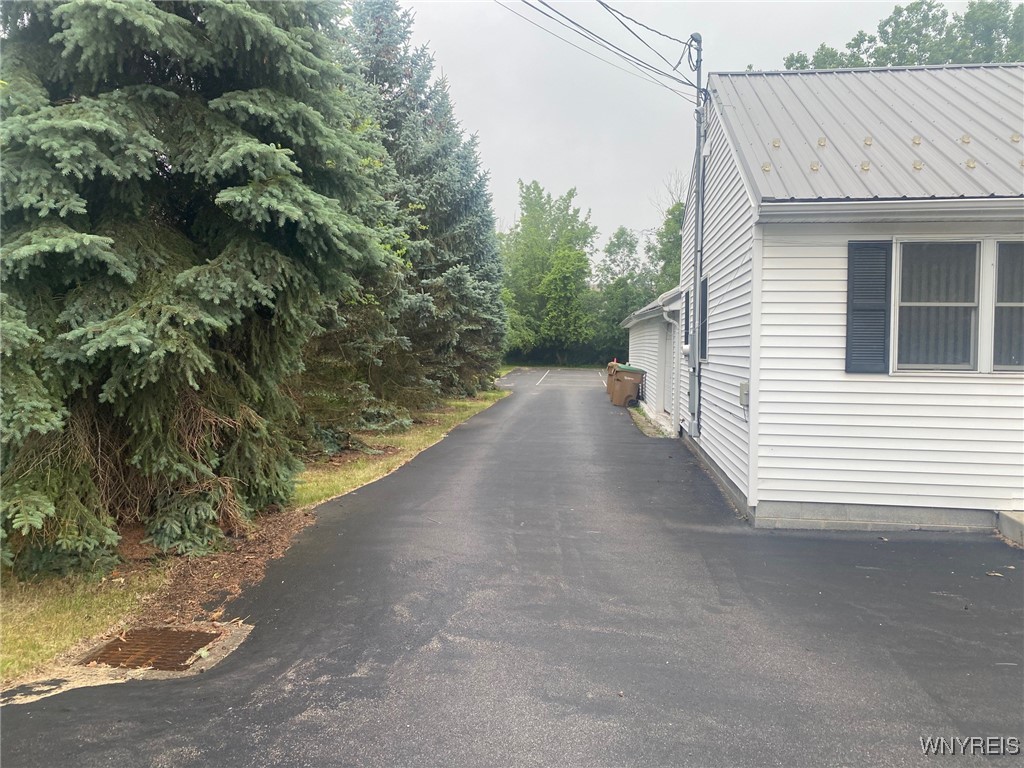 photo 3 : 505 Aero Drive, Cheektowaga NY 14225