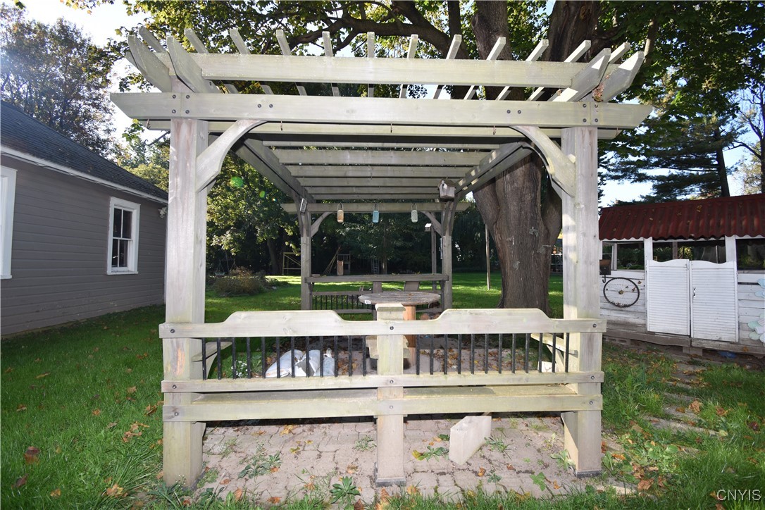 photo JlQU: 248 Flower Avenue East, Watertown City NY 13601