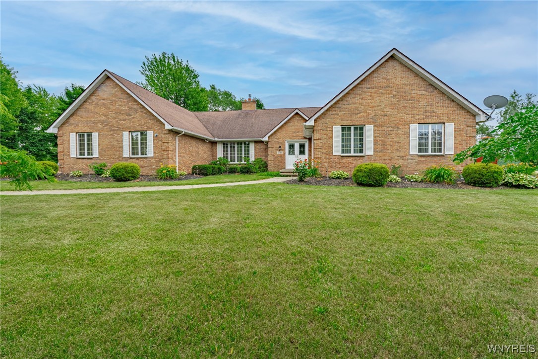 photo huasX1jT7irfCIyJ: 2746 Upper Mountain Road, Lewiston NY 14132