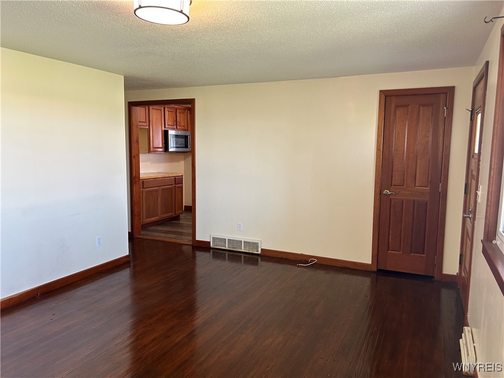photo 2 : 688 Dick Road, Cheektowaga NY 14225