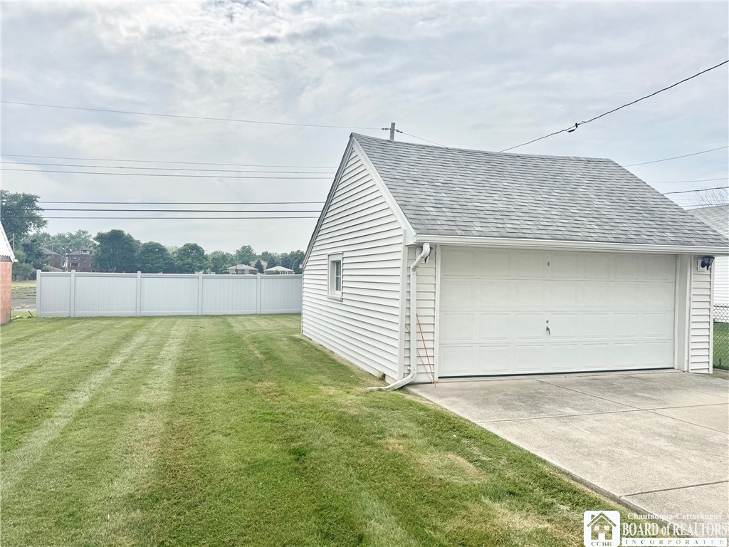 photo 3 : 297 South Shore Boulevard, Lackawanna NY 14218