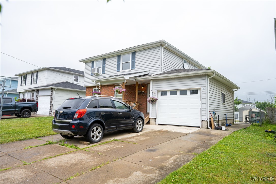 photo 2 : 74 Lemans Drive, Cheektowaga NY 14043