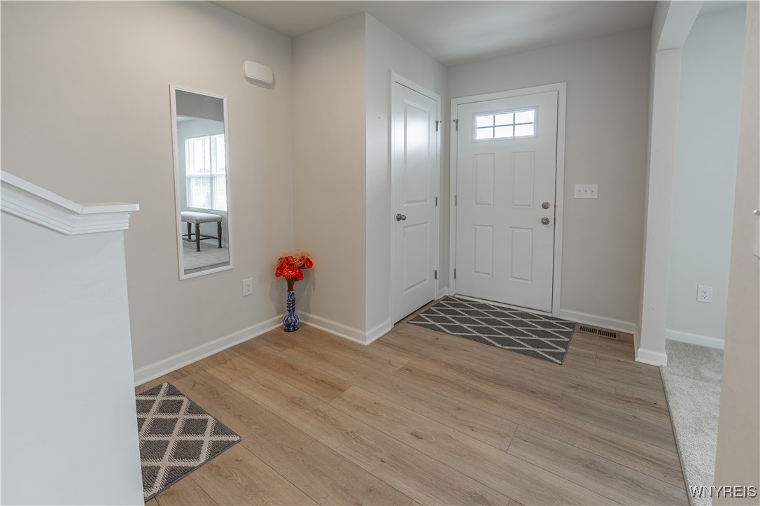 photo 3 : 2892 Piedmont Street, Wheatfield NY 14132