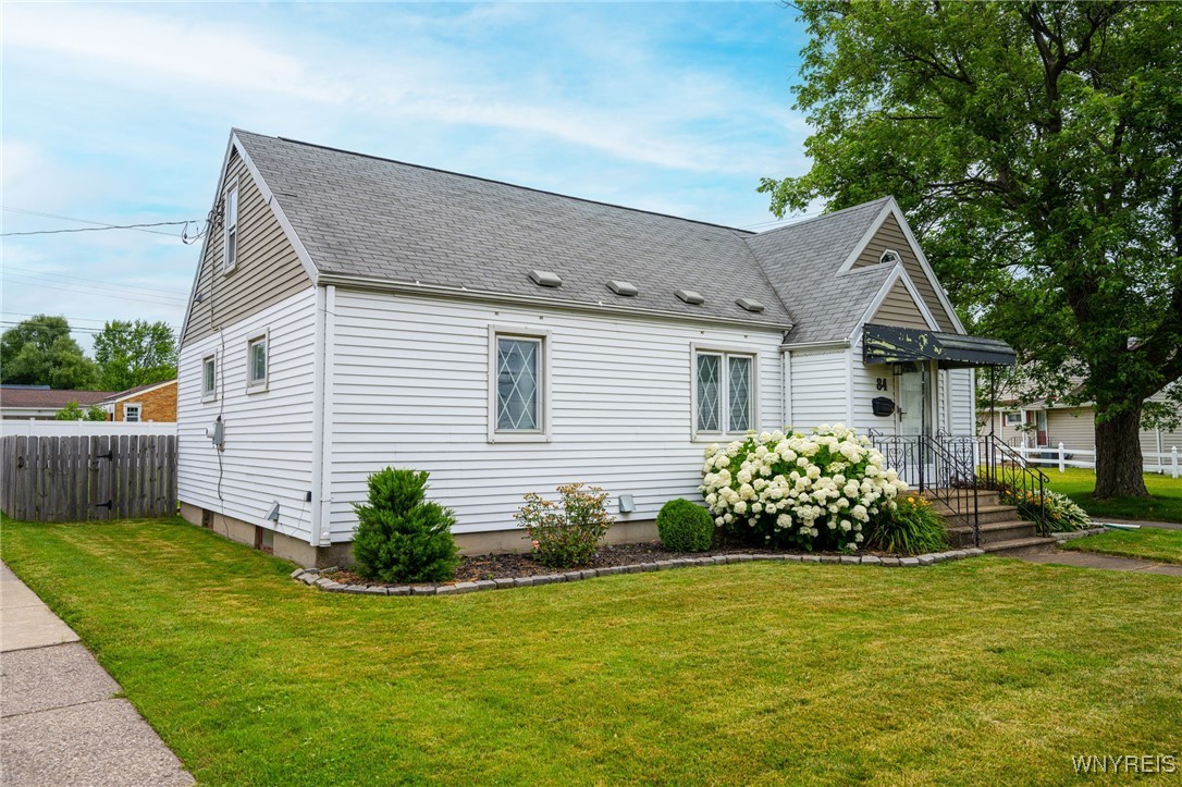 photo 2 : 84 Rogers Drive, Cheektowaga NY 14225