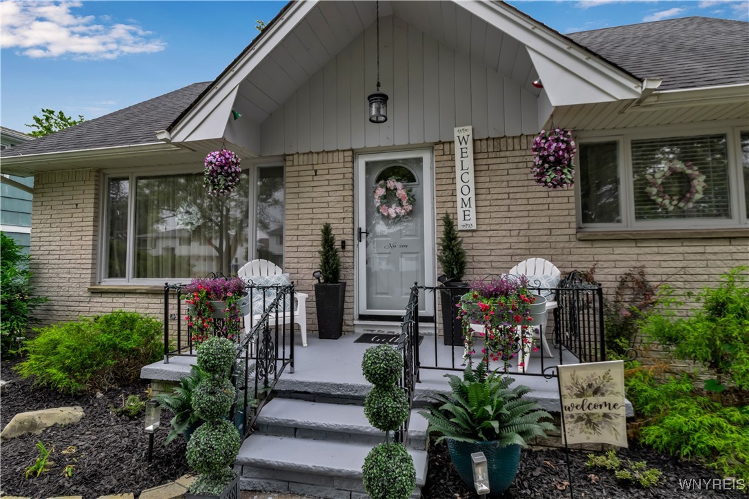 photo 3 : 204 French Lea Road, West Seneca NY 14224