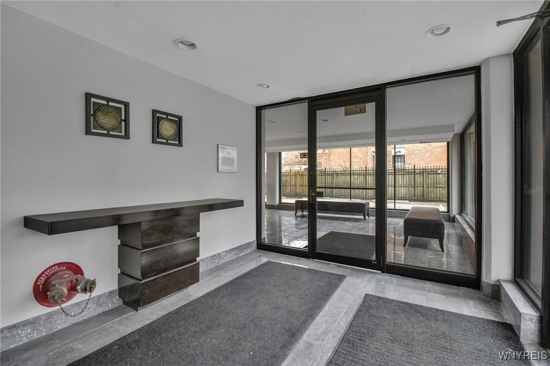 photo 2 : 849 Delaware Avenue 404, Buffalo NY 14209