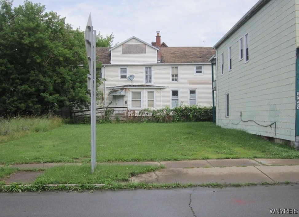photo : 528 Ferry Avenue, Niagara Falls NY 14301