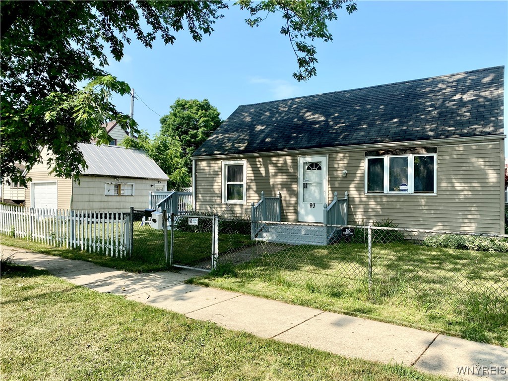 photo 3 : 93 Jackson Avenue, Lackawanna NY 14218