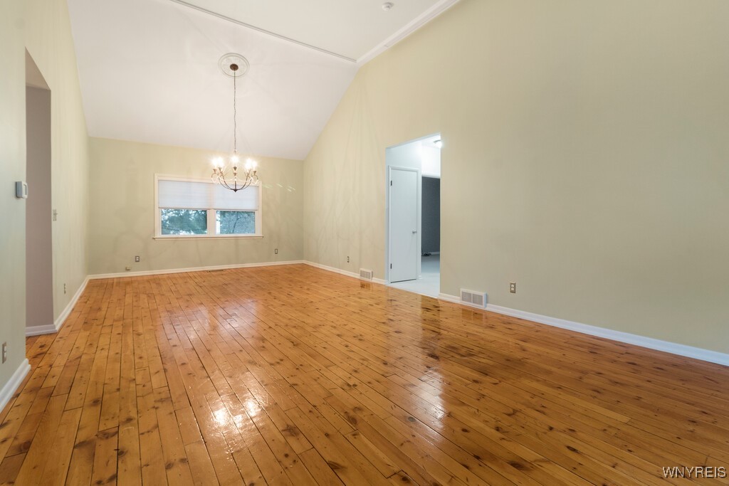 photo 3 : 100 Lincoln Parkway Carriage House, Buffalo NY 14222