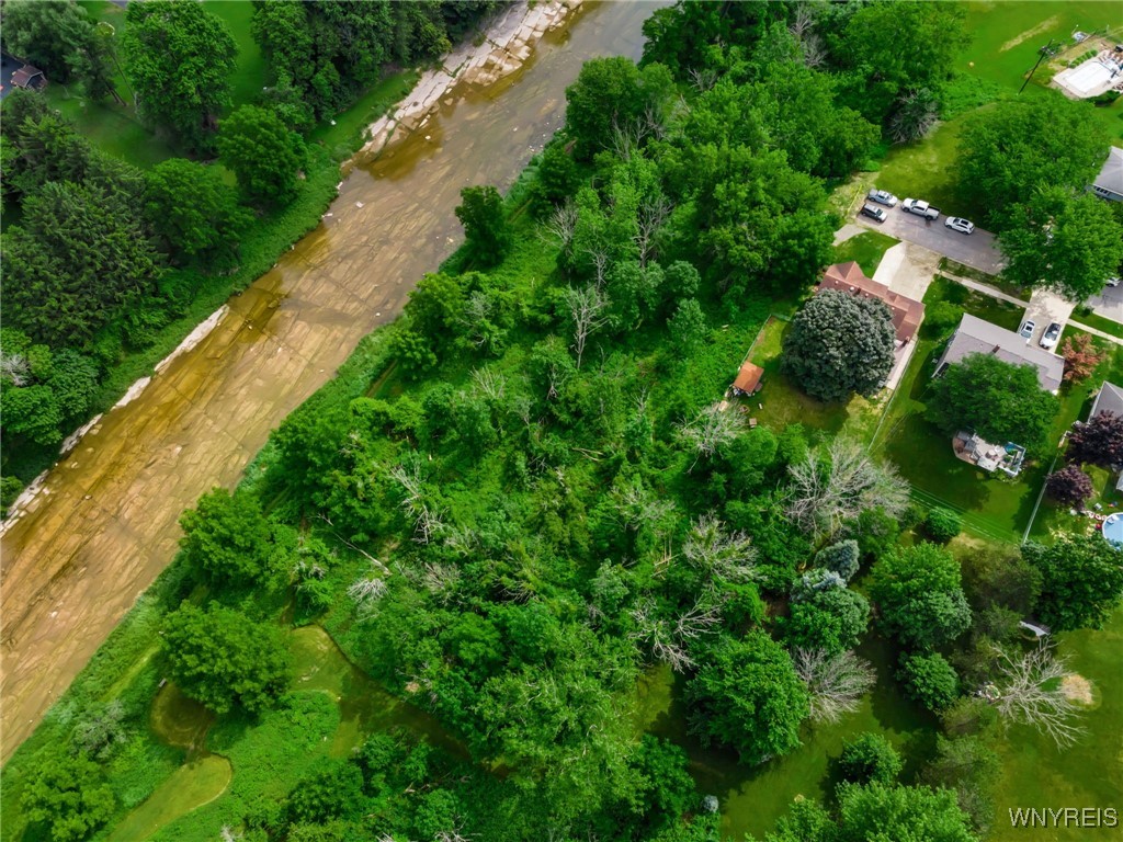 photo 4 : 112 Creekview Drive, West Seneca NY 14224
