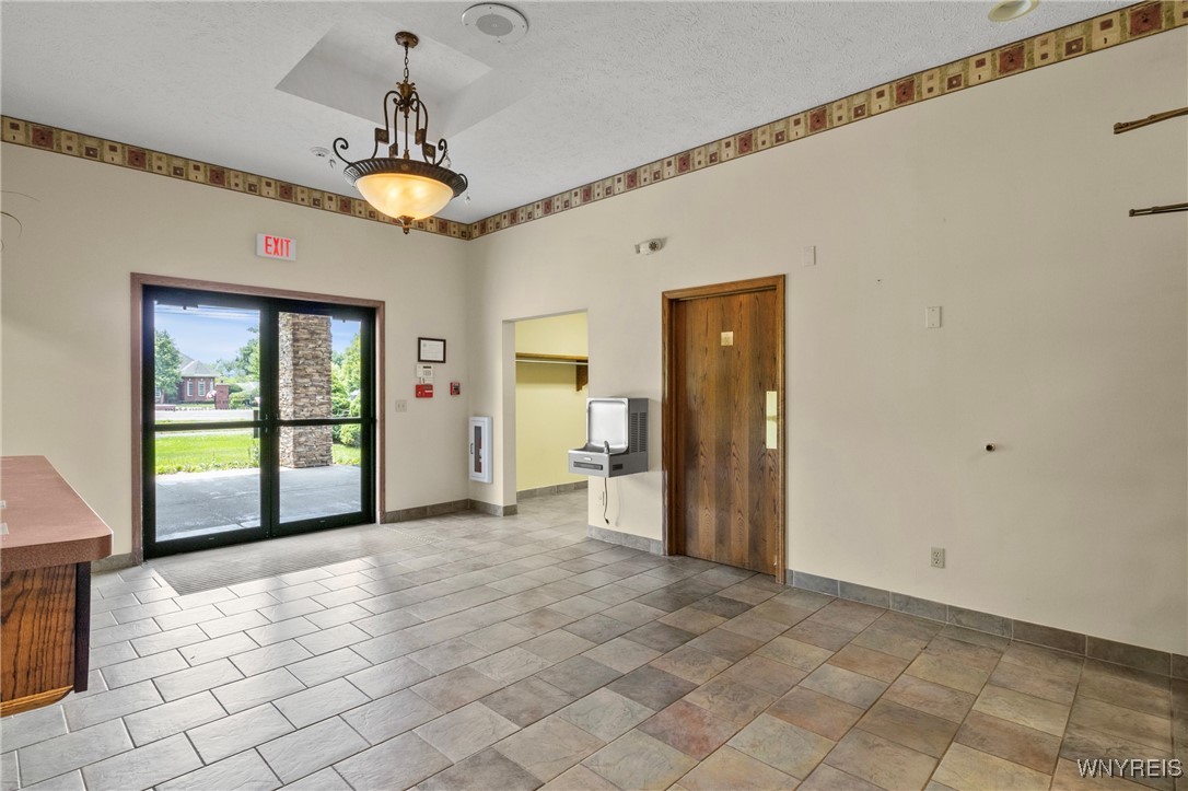 photo 3 : 2099 River Road, Wheatfield NY 14304