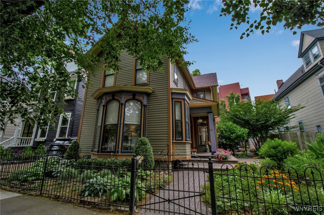 photo PqgV-f4VZHSOH: 51 Park Street, Buffalo NY 14201