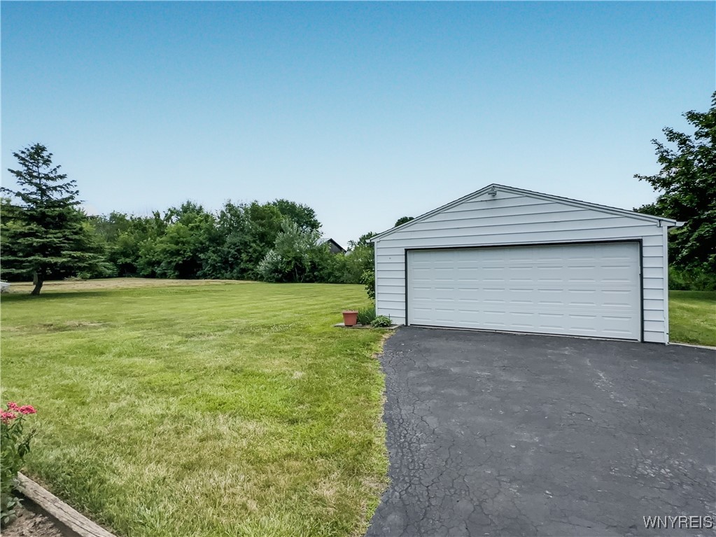photo 3 : 1030 Saunders Sett Road, Lewiston NY 14305