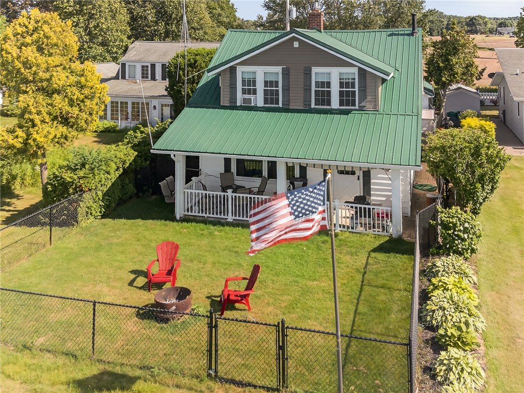 photo 1 : 5631 West Bluff, Newfane NY 14126