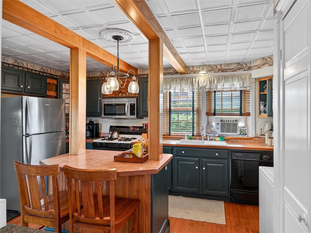 photo 4 : 5631 West Bluff, Newfane NY 14126