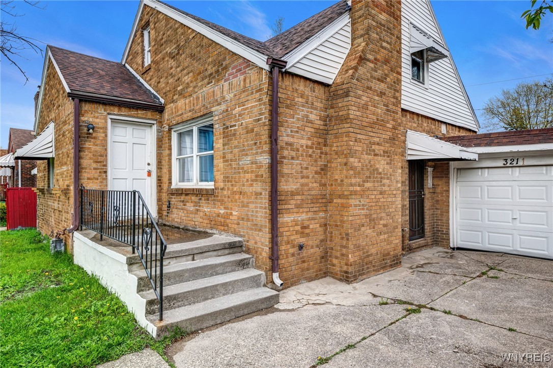 photo 4 : 321 Eggert Road, Cheektowaga NY 14215