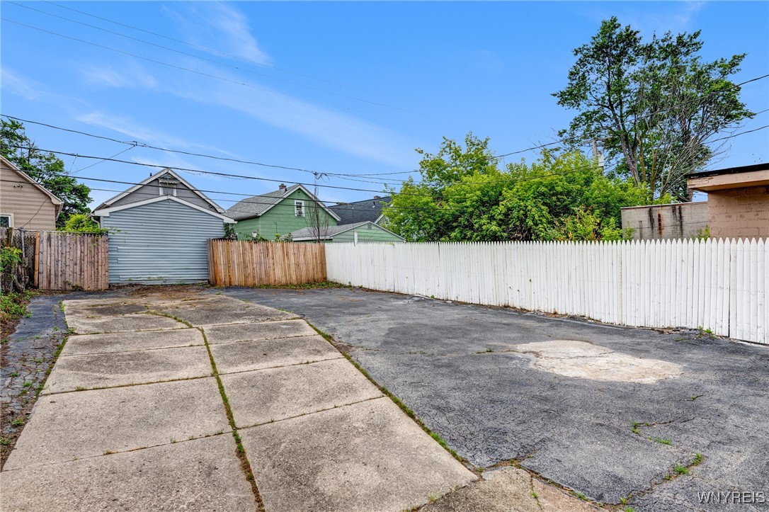photo xjrNqlzJexv0ny1noQfKUCqk3IwcWtWWxcxU: 1143 Kensington Avenue, Buffalo NY 14215