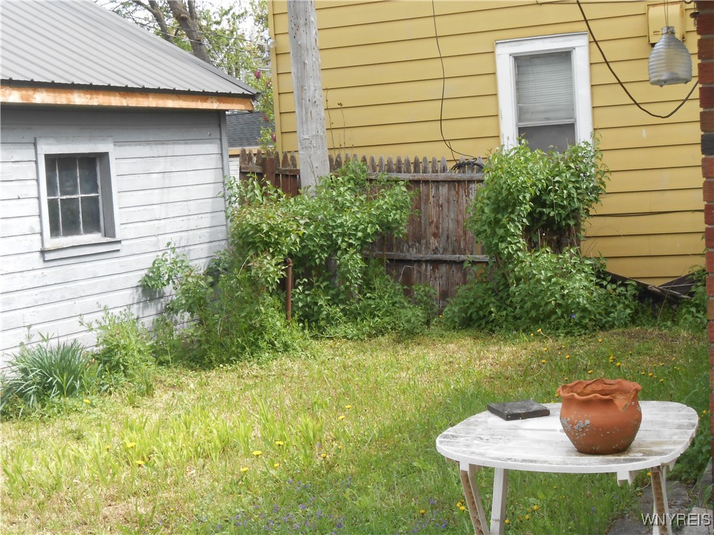 photo 15R1n: 188 Cumberland Avenue, Buffalo NY 14220
