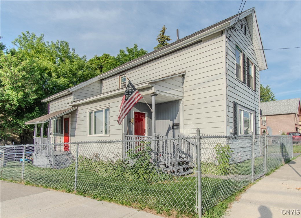 photo 3 : 603 Emerson Street, Watertown City NY 13601