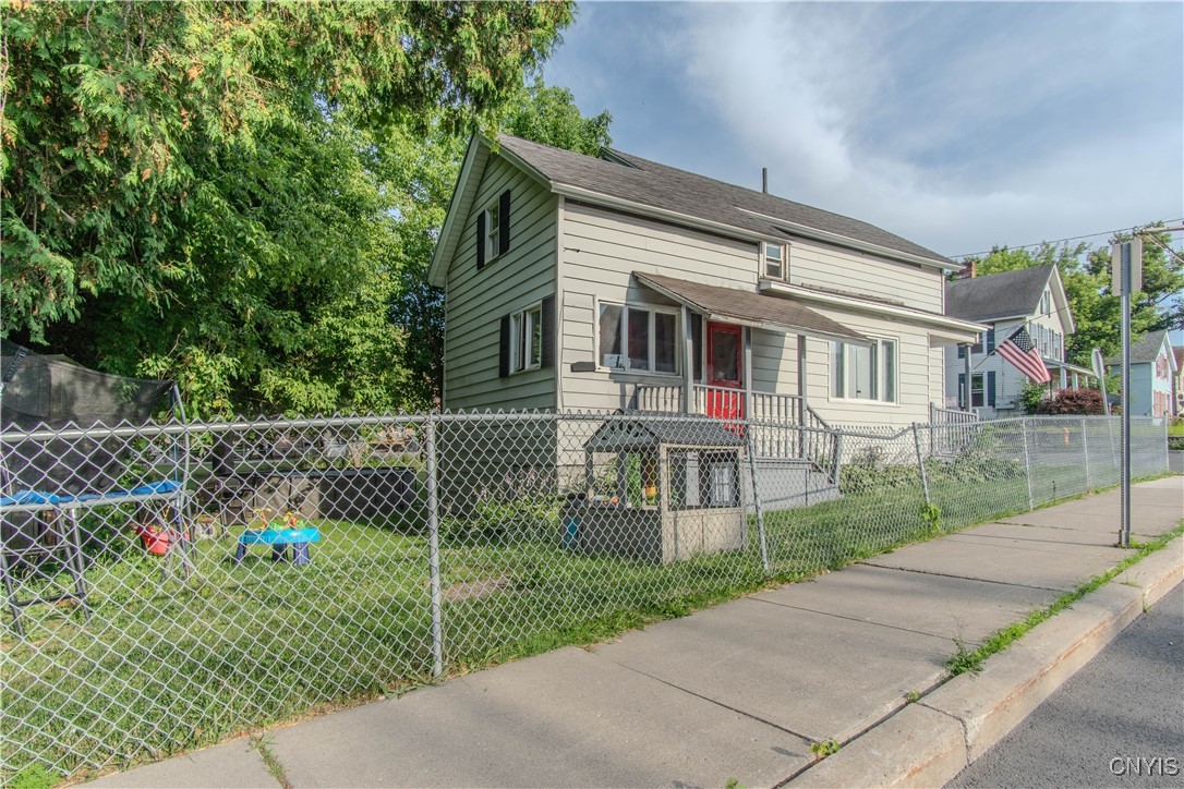 photo 4 : 603 Emerson Street, Watertown City NY 13601