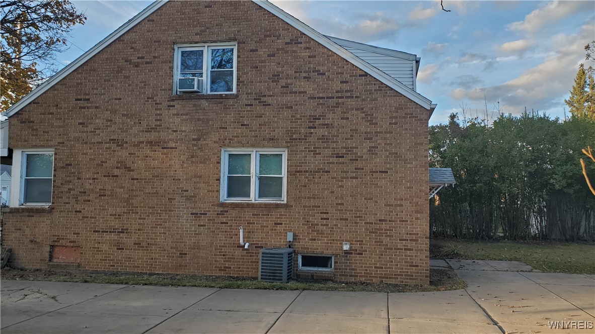 photo 2 : 25 Fernwood Avenue, West Seneca NY 14206