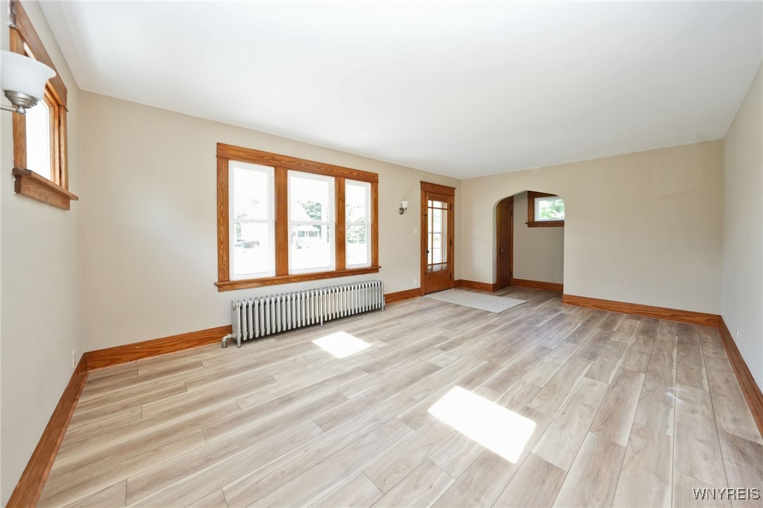 photo H5afO7T2cEwpZgit-dl2bxeusf: 91 Verel Avenue, Lackawanna NY 14218