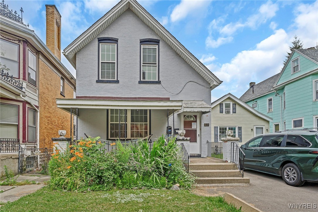 photo d6oBt9wboE: 651 Prospect Avenue, Buffalo NY 14213