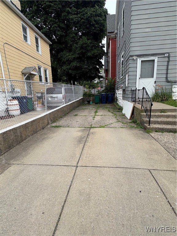 photo FWU: 310 East Delavan Avenue N, Buffalo NY 14208