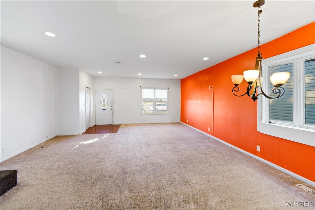 photo 2 : 2275 Broadway Street, Cheektowaga NY 14212