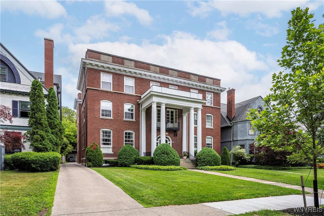 photo undefined: 107 Oakland Place 1, Buffalo NY 14222