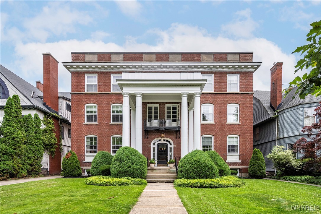 photo aeLESanzkJFiGyCEpDA-WFf6MmSNJ02g: 107 Oakland Place 1, Buffalo NY 14222