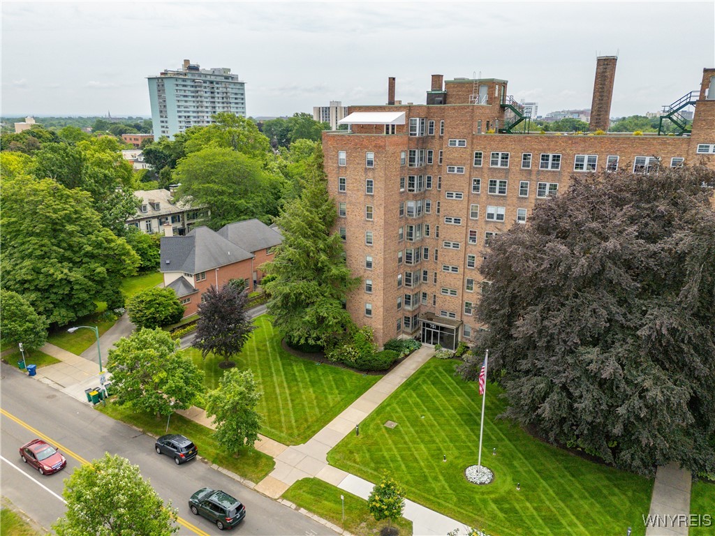 photo gB7i2IhNjGWM86K8uw: 751 West Ferry 7CD, Buffalo NY 14222