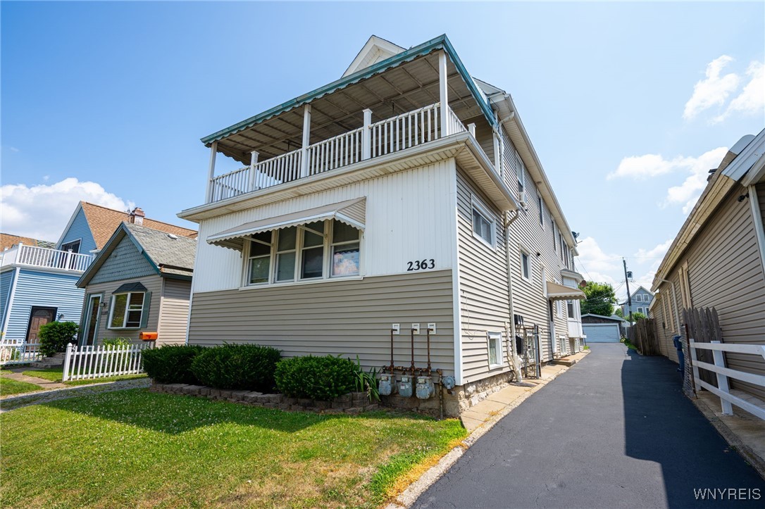photo Q5V9ydSo: 2363 Niagara Street, Buffalo NY 14207
