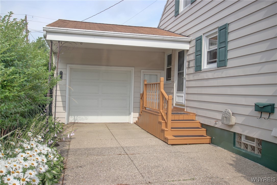 photo 2 : 112 Vegola Avenue, Cheektowaga NY 14225