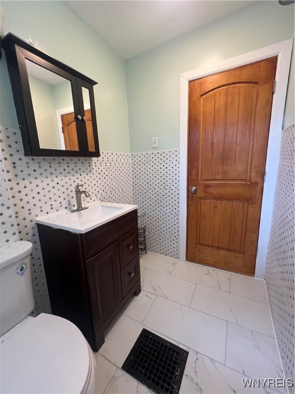 photo I: 1739 Amherst Street LOWER, Buffalo NY 14214