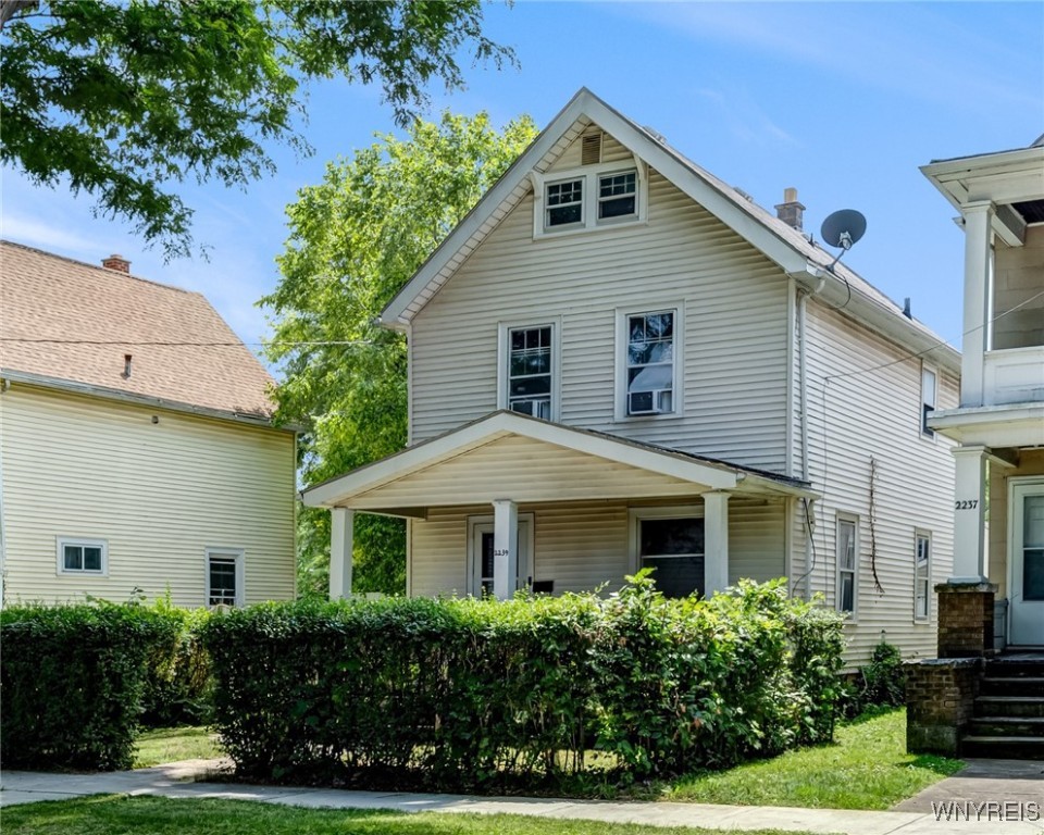 photo e-KW8qq8a58N1ZI5pgk: 2239 Willow Avenue, Niagara Falls NY 14305