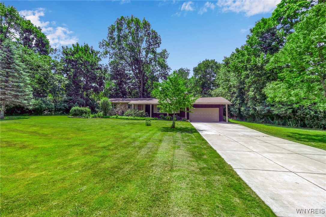 photo 2 : 4770 Boncrest Drive East, Clarence NY 14221