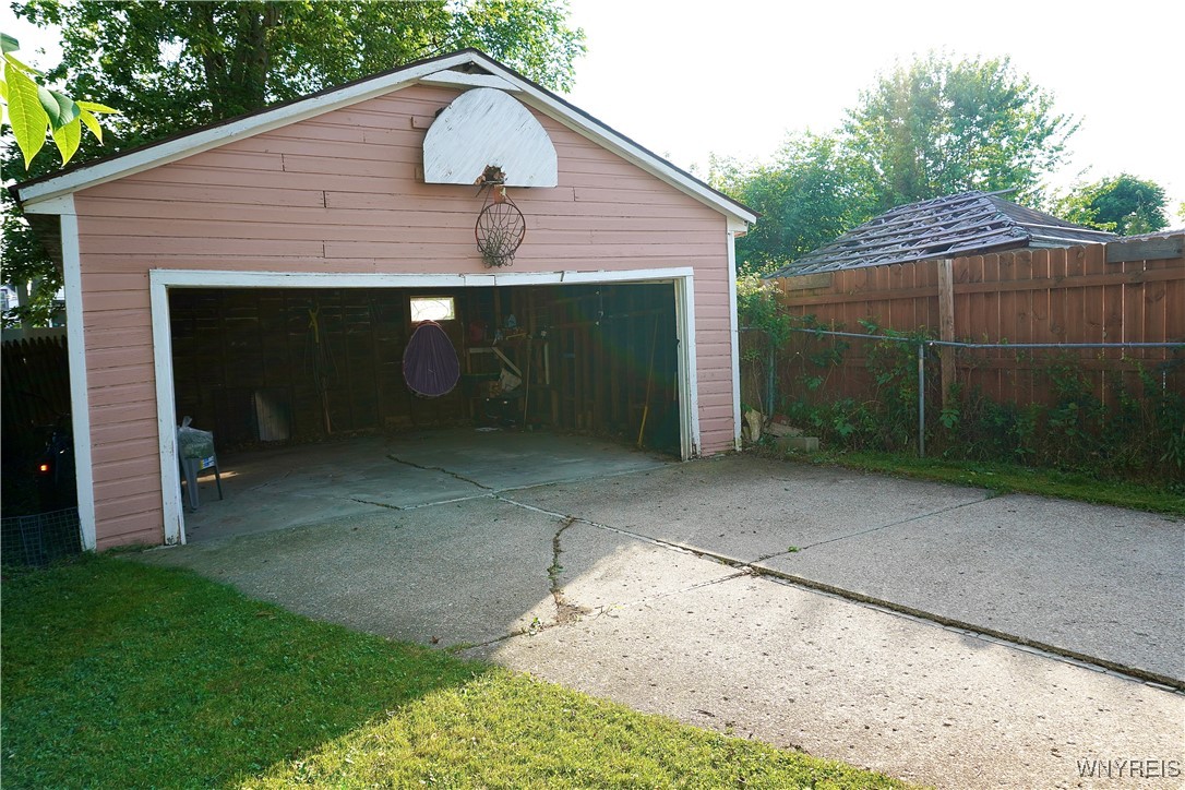 photo ODCMTjY: 104 Argus Street, Buffalo NY 14207
