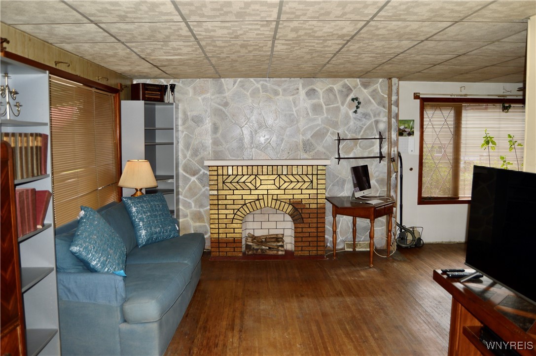 photo 2 : 77 Harlem Road, West Seneca NY 14224