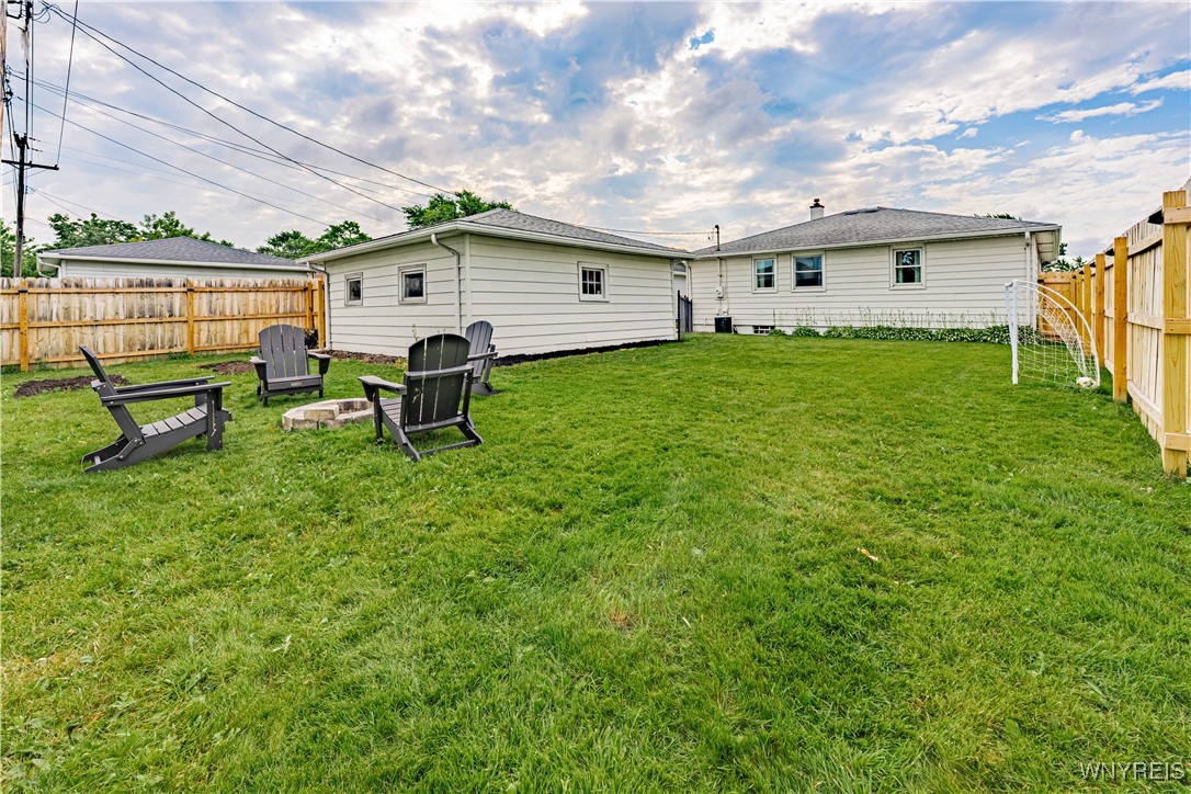 photo cOJpqb7kxE: 24 Ceil Drive, Cheektowaga NY 14227