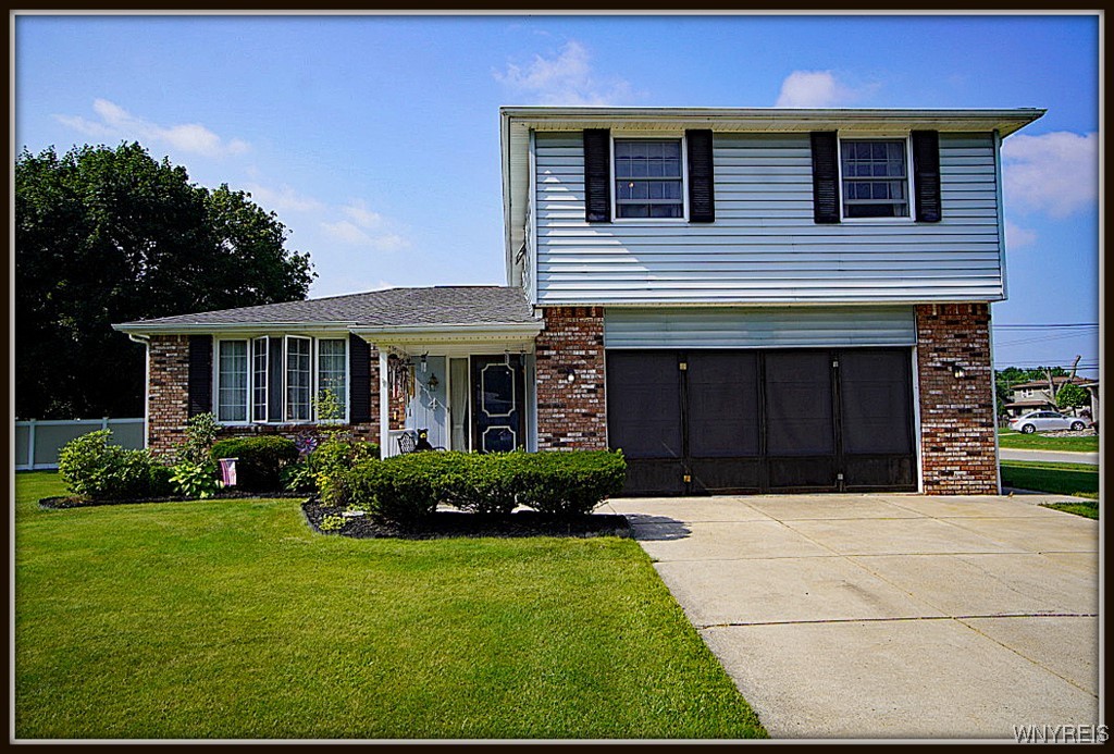 photo undefined: 4 Windtree Lane, West Seneca NY 14224