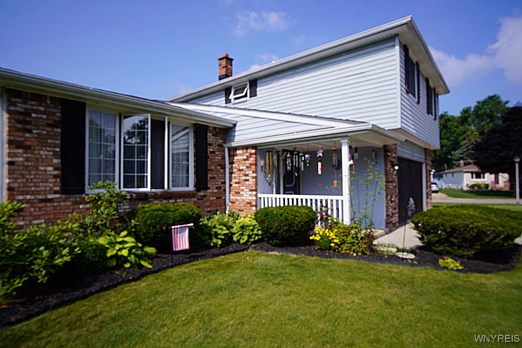 photo undefined: 4 Windtree Lane, West Seneca NY 14224