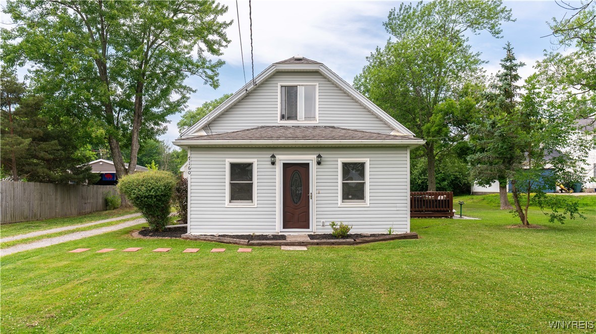 photo 8cF: 7160 Ward Road, Wheatfield NY 14120
