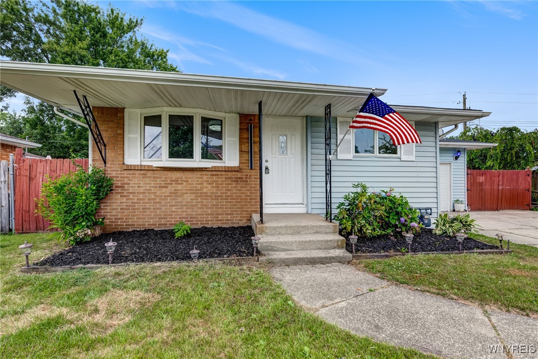 photo 4 : 41 Dennis Lane, Cheektowaga NY 14227