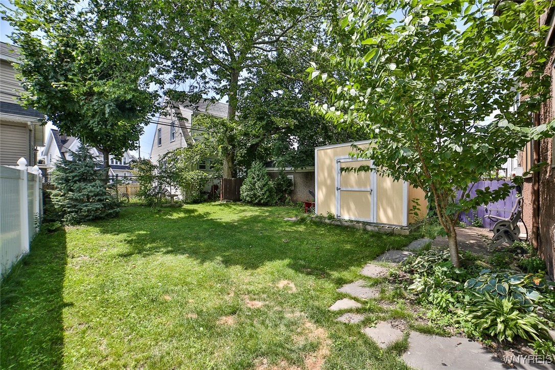 photo 4 : 24 North Park Avenue 1, Buffalo NY 14216