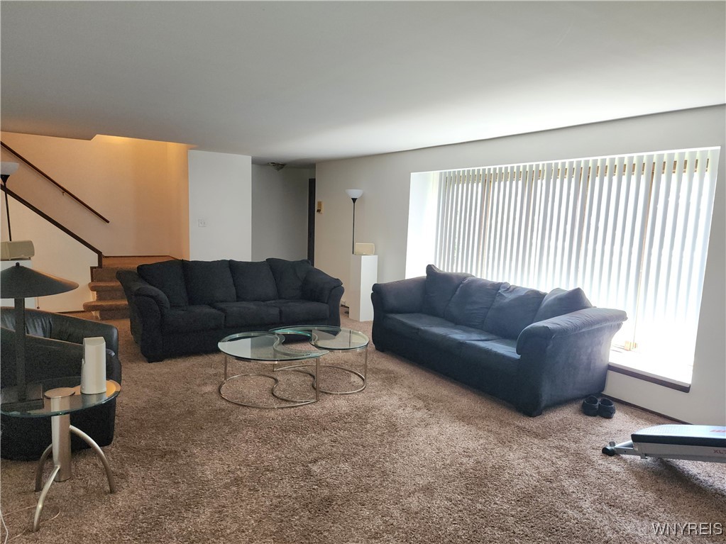 photo 3 : 8390 Clarence Center Road, Clarence NY 14032