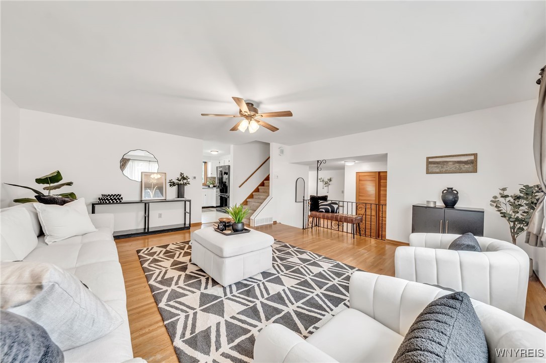 photo 4 : 94 North Seine Drive, Cheektowaga NY 14227