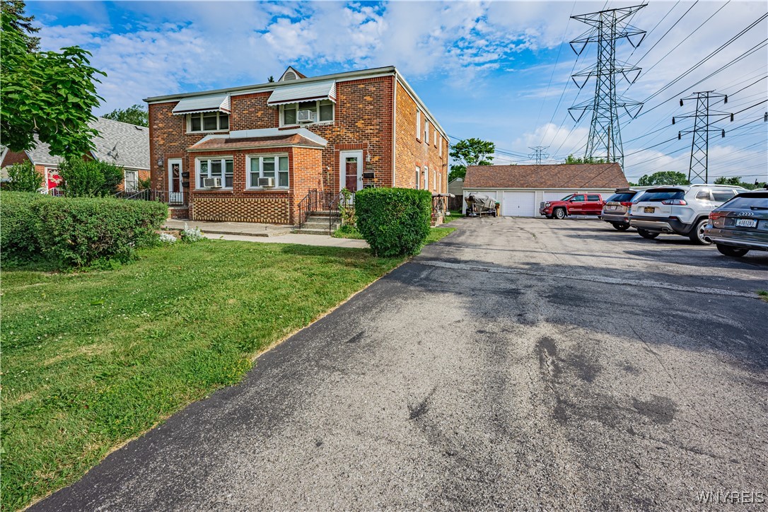 photo 2 : 806 Cleveland Drive, Cheektowaga NY 14225